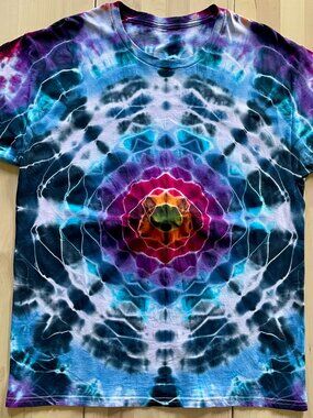 Gildan Unisex Jellyfish 8-Point Mandala Tie Dye T-Shirt size Large Under The Sea